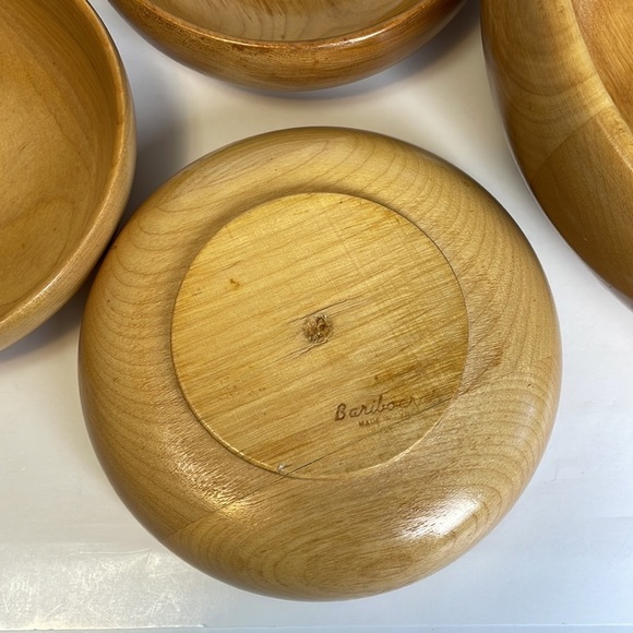 Wooden Salad Set Large Bowl with 4 Smaller Bowl Light Natural Colour - Picture 13 of 14